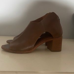 BROWN HEELED BOOTIES/SHOES